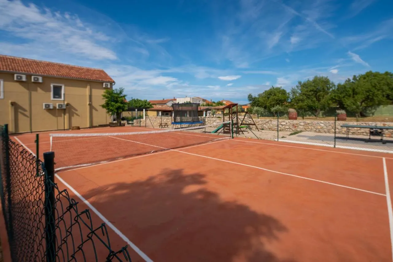 Bozini Dvori- Villa With Pool, Sauna , Jacuzzi And Tennis Court Biograd Na Moru